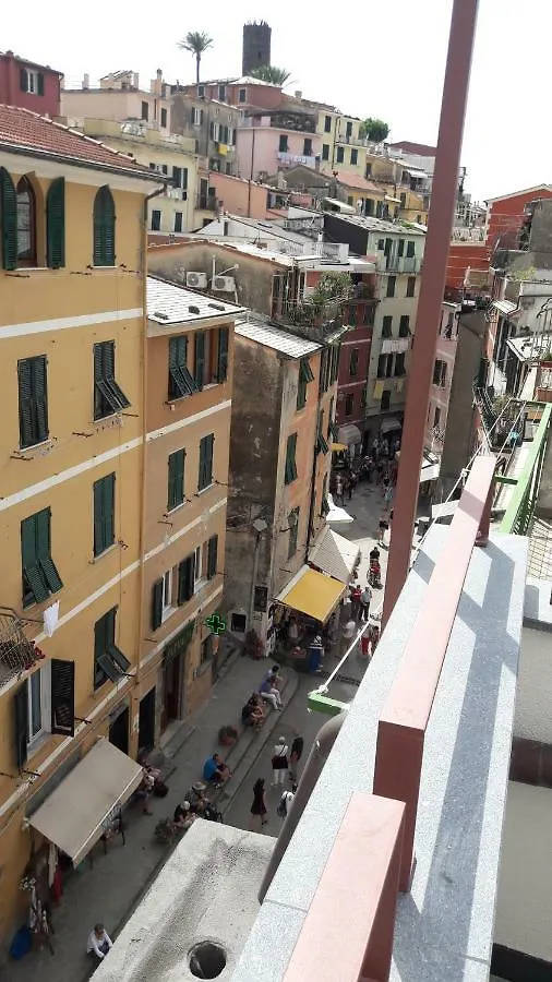 Santa Marta Rooms - Vernazza Gæstehus