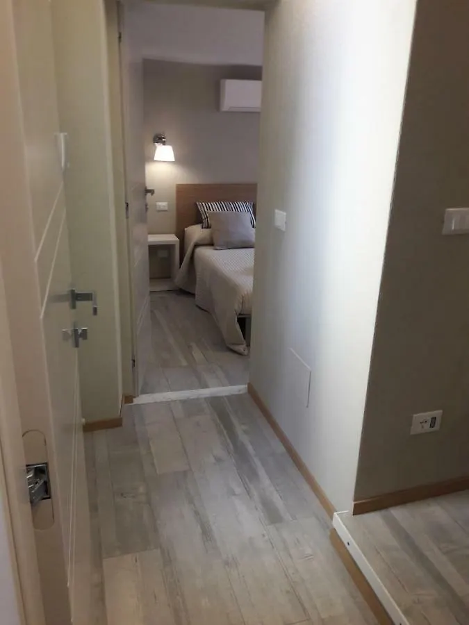 Santa Marta Rooms - Vernazza Gæstehus