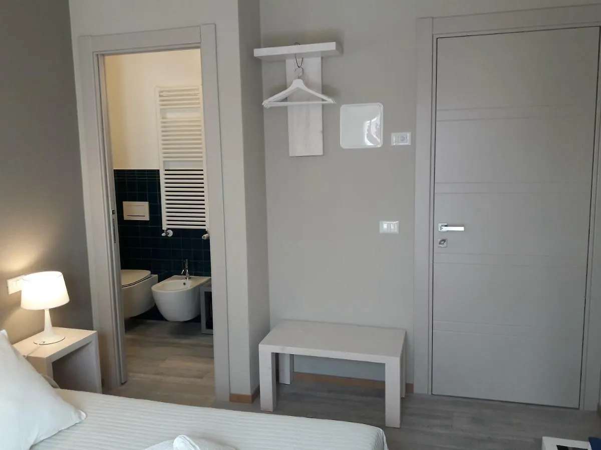 Santa Marta Rooms - Vernazza Gæstehus